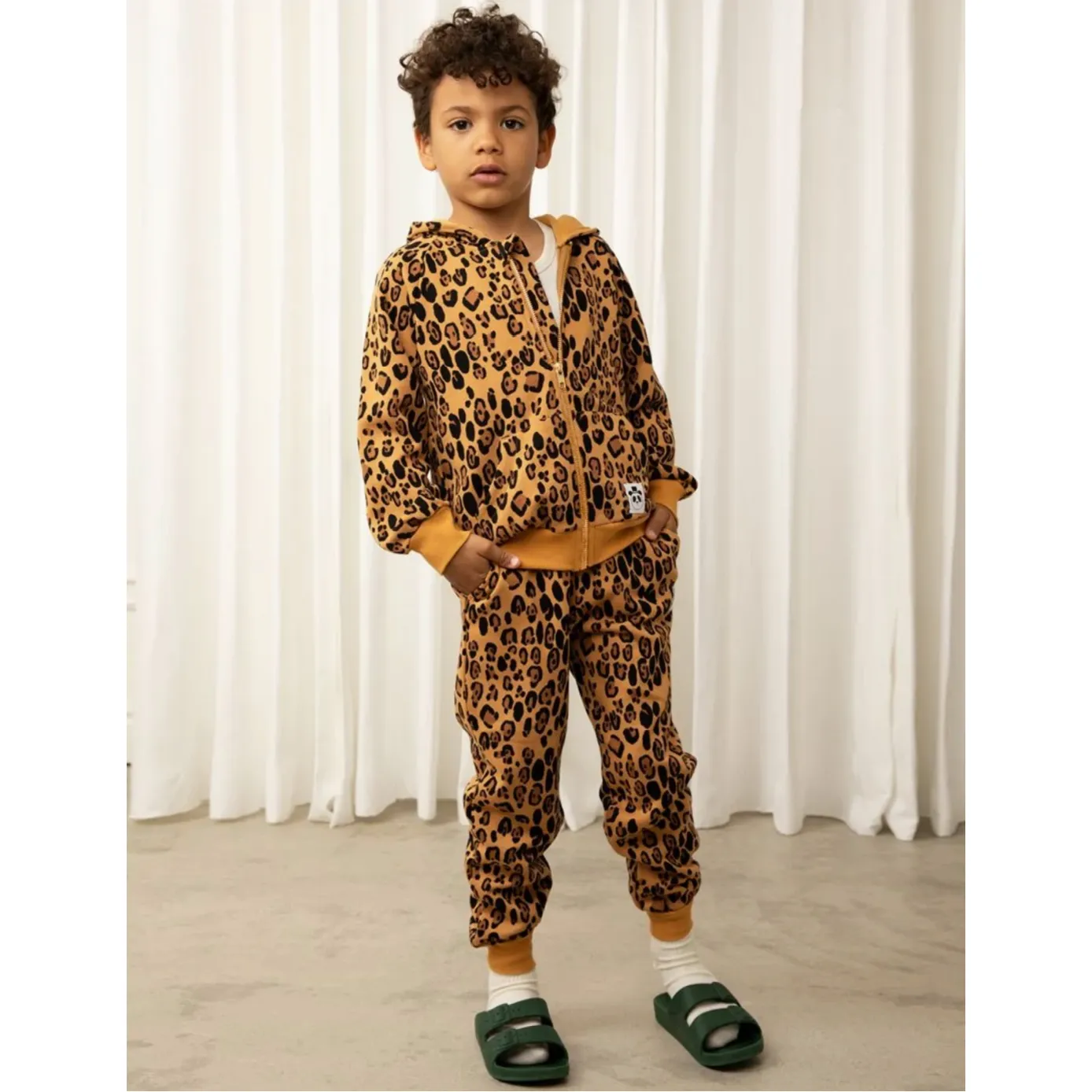 Basic Leopard Sweatpants