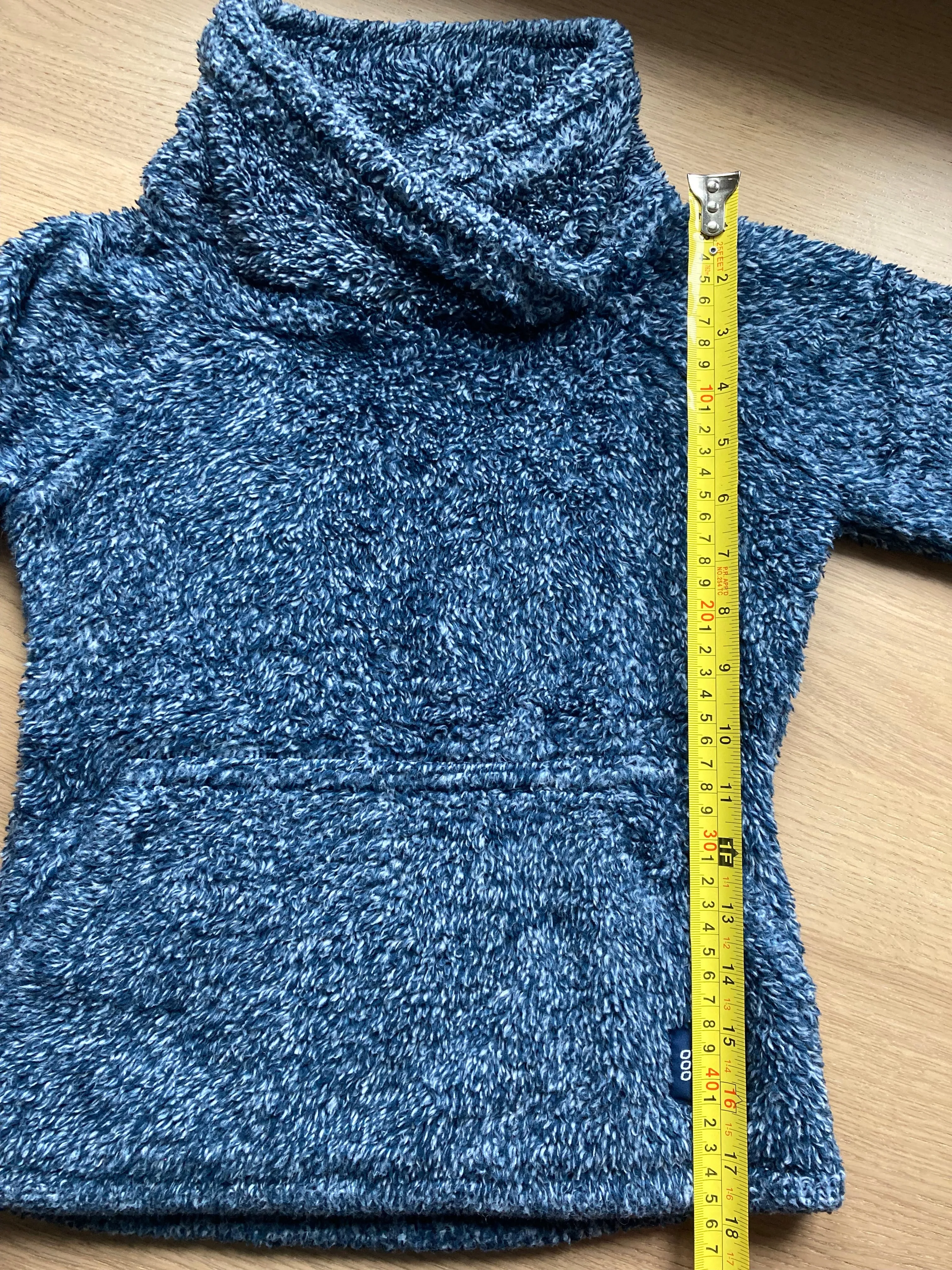 Fuzzy Navy Blue Sweater by O'Neill, Size 5-7, Kids 6/6X (extra small)