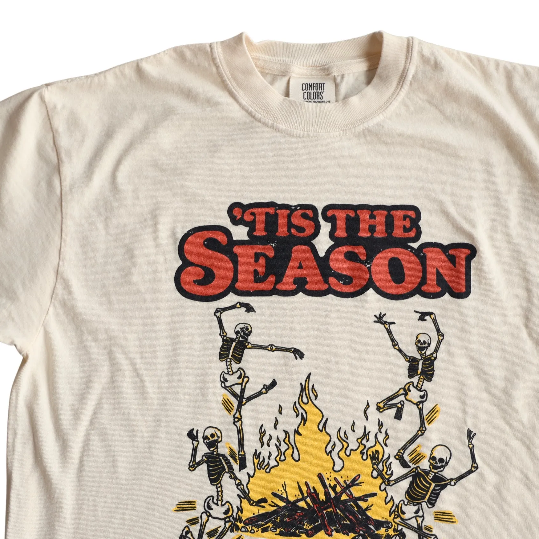 'Tis The Season - Vintage Halloween Graphic T-Shirt