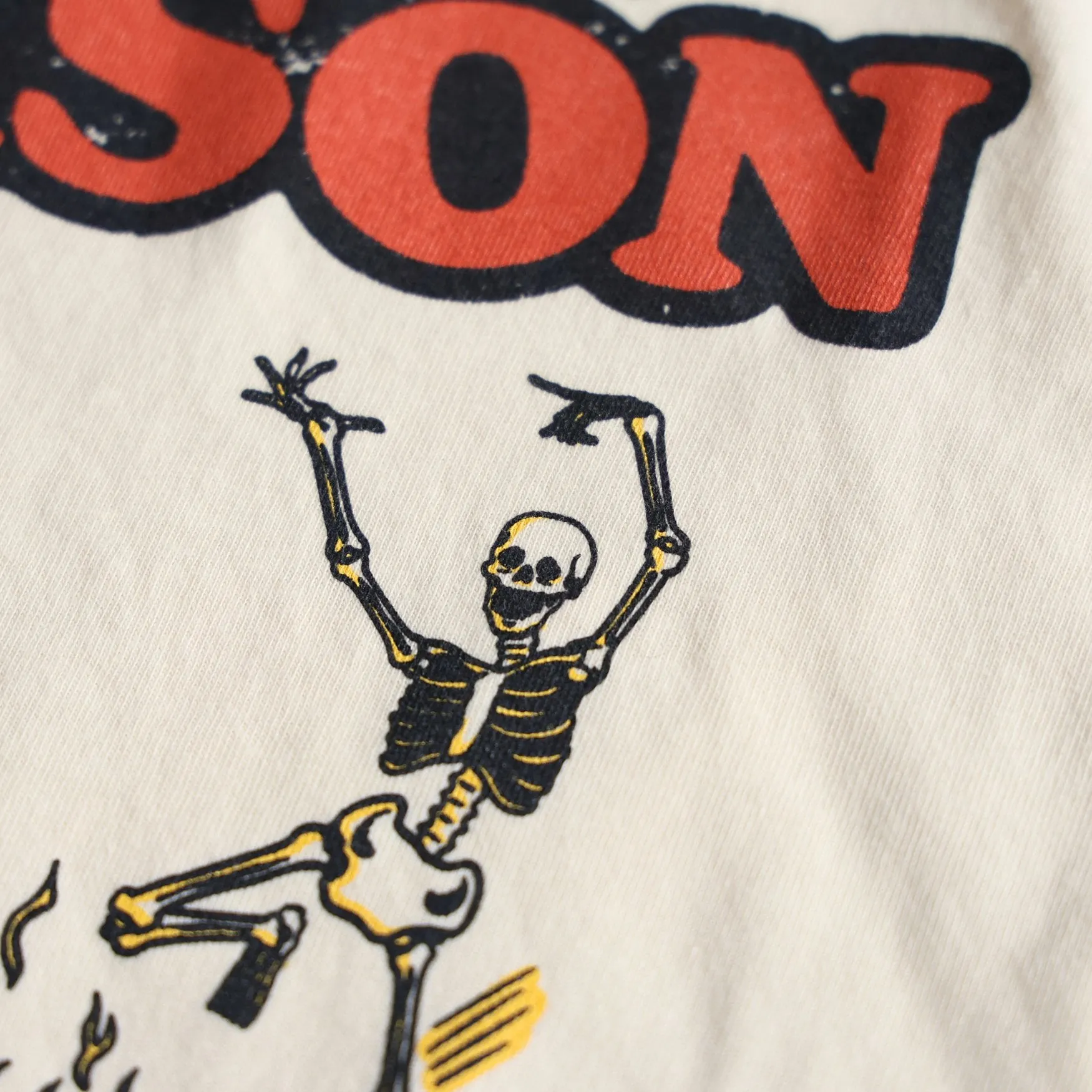 'Tis The Season - Vintage Halloween Graphic T-Shirt